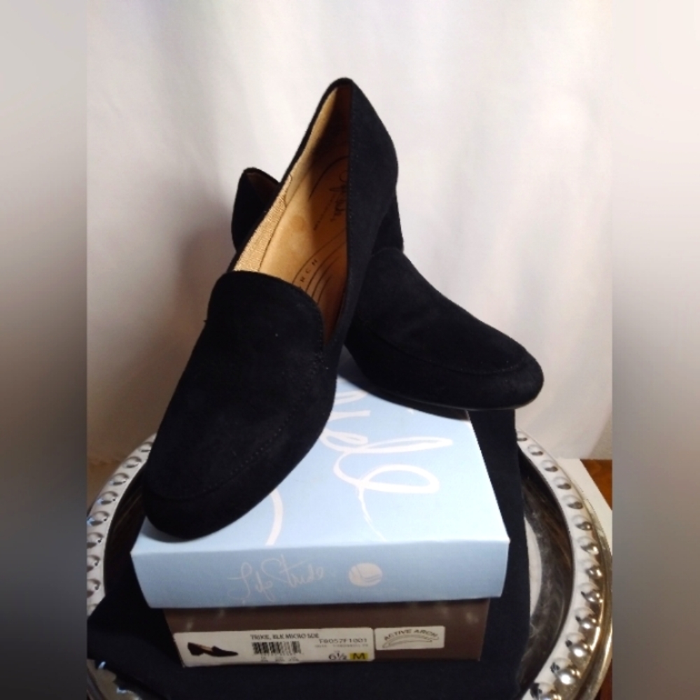 Life Stride Simply Comfort Black Suede Women's Black Slip-on Shoes 6.5 LNC